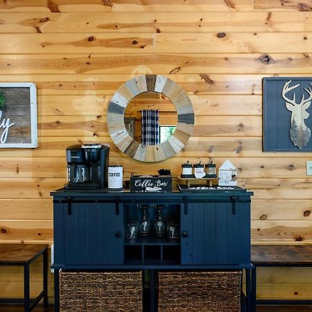 Hickory Bear - Cabin Surrounded By Pines, Sleeps 10, Hot Tub, Fire Pit, Arcade, Foosball Table & Deck Slide Broken Bow Εξωτερικό φωτογραφία