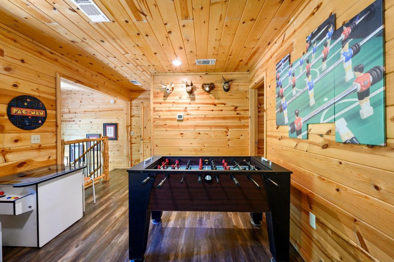 Hickory Bear - Cabin Surrounded By Pines, Sleeps 10, Hot Tub, Fire Pit, Arcade, Foosball Table & Deck Slide Broken Bow Εξωτερικό φωτογραφία