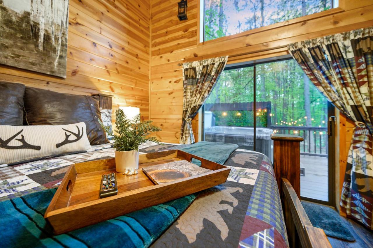 Hickory Bear - Cabin Surrounded By Pines, Sleeps 10, Hot Tub, Fire Pit, Arcade, Foosball Table & Deck Slide Broken Bow Εξωτερικό φωτογραφία