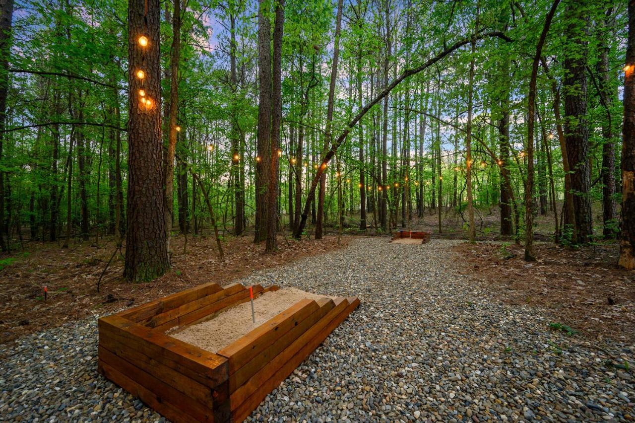 Hickory Bear - Cabin Surrounded By Pines, Sleeps 10, Hot Tub, Fire Pit, Arcade, Foosball Table & Deck Slide Broken Bow Εξωτερικό φωτογραφία