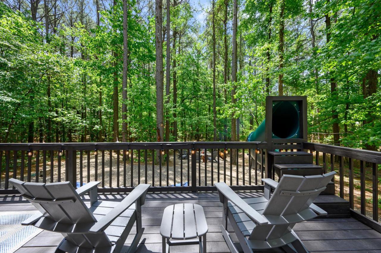Hickory Bear - Cabin Surrounded By Pines, Sleeps 10, Hot Tub, Fire Pit, Arcade, Foosball Table & Deck Slide Broken Bow Εξωτερικό φωτογραφία