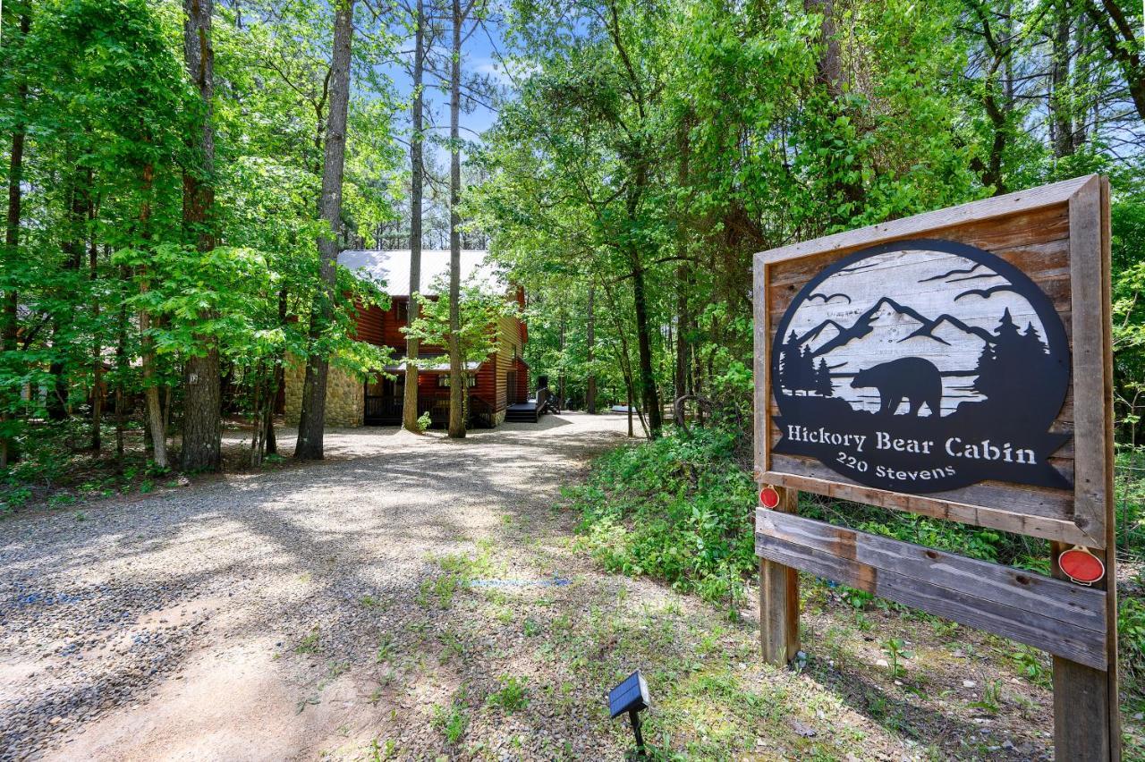 Hickory Bear - Cabin Surrounded By Pines, Sleeps 10, Hot Tub, Fire Pit, Arcade, Foosball Table & Deck Slide Broken Bow Εξωτερικό φωτογραφία