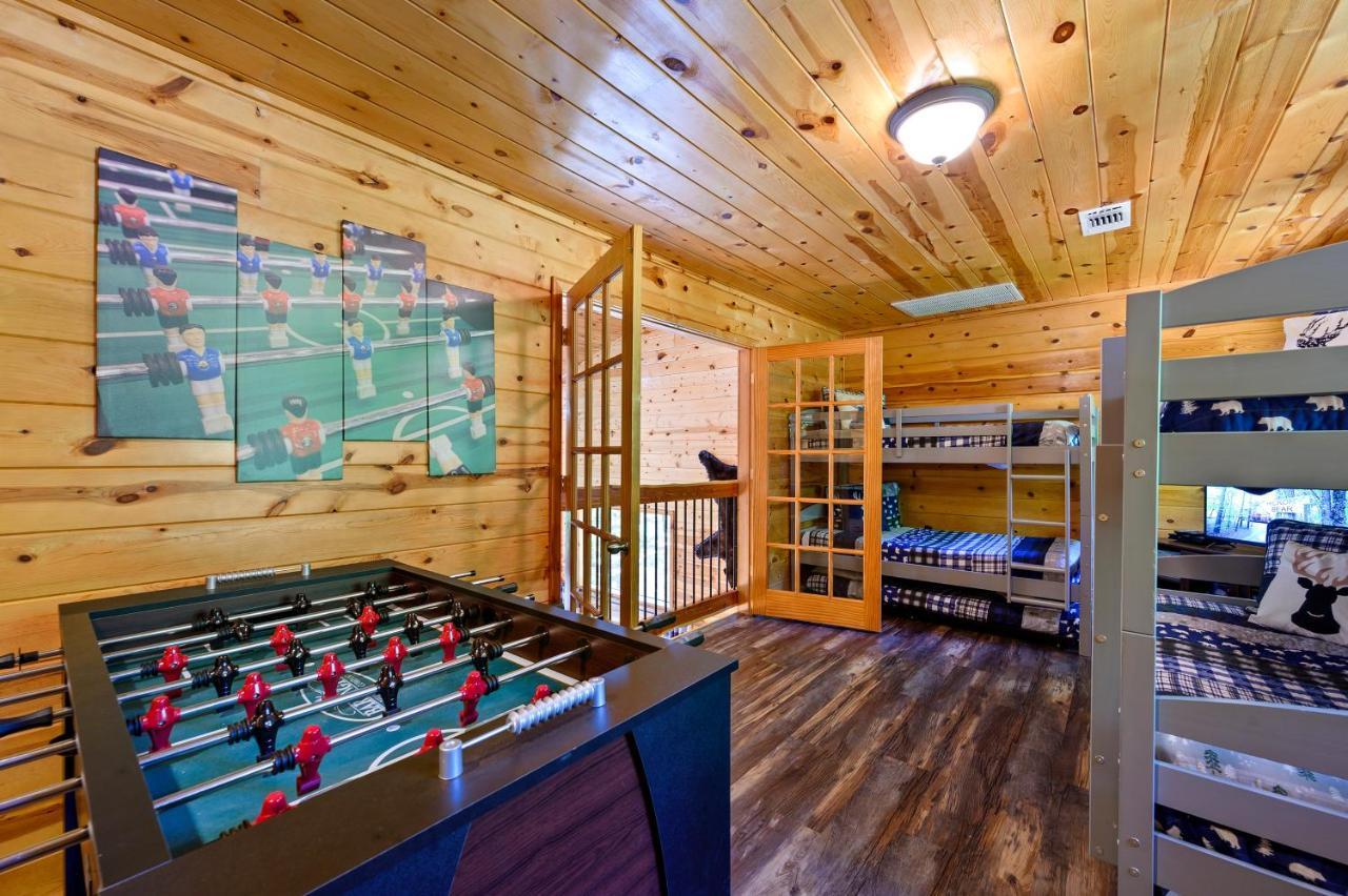 Hickory Bear - Cabin Surrounded By Pines, Sleeps 10, Hot Tub, Fire Pit, Arcade, Foosball Table & Deck Slide Broken Bow Εξωτερικό φωτογραφία