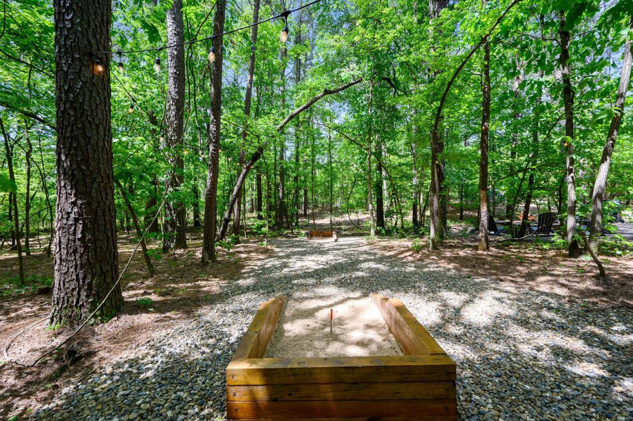 Hickory Bear - Cabin Surrounded By Pines, Sleeps 10, Hot Tub, Fire Pit, Arcade, Foosball Table & Deck Slide Broken Bow Εξωτερικό φωτογραφία
