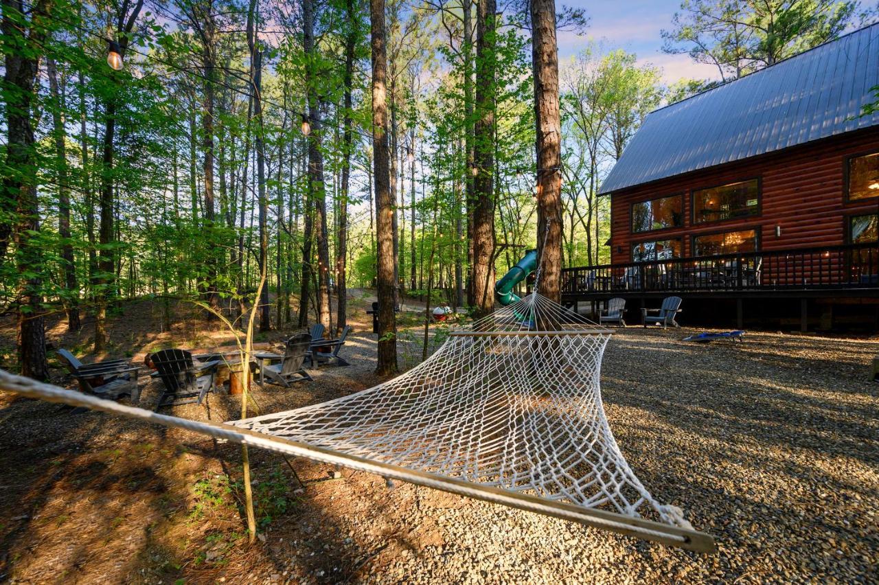 Hickory Bear - Cabin Surrounded By Pines, Sleeps 10, Hot Tub, Fire Pit, Arcade, Foosball Table & Deck Slide Broken Bow Εξωτερικό φωτογραφία