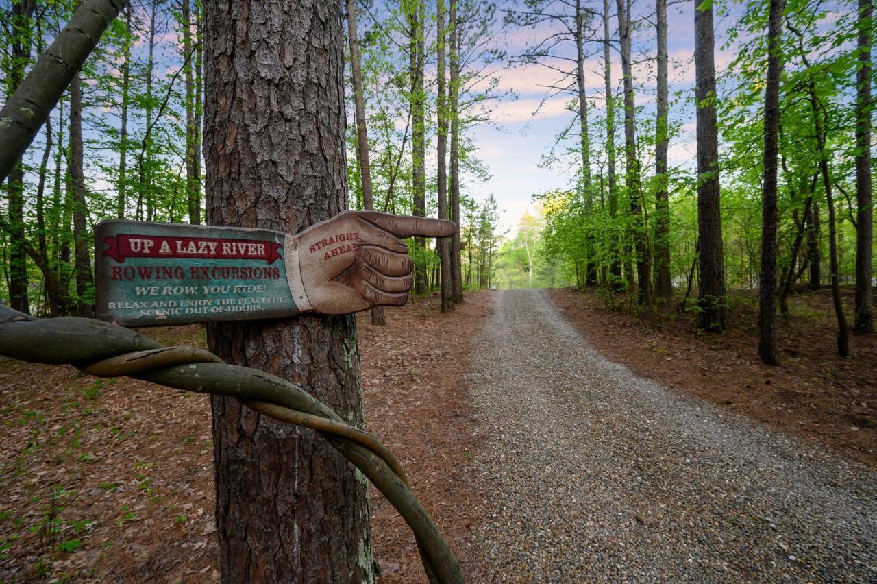 Hickory Bear - Cabin Surrounded By Pines, Sleeps 10, Hot Tub, Fire Pit, Arcade, Foosball Table & Deck Slide Broken Bow Εξωτερικό φωτογραφία