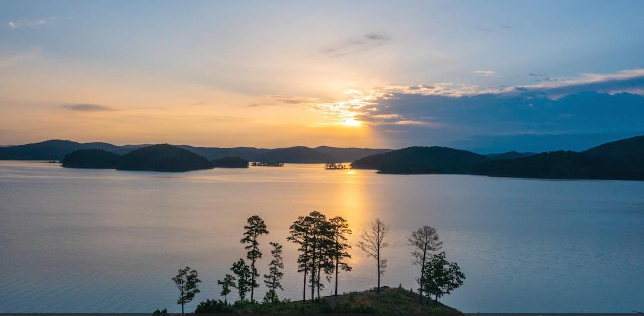 Hickory Bear - Cabin Surrounded By Pines, Sleeps 10, Hot Tub, Fire Pit, Arcade, Foosball Table & Deck Slide Broken Bow Εξωτερικό φωτογραφία